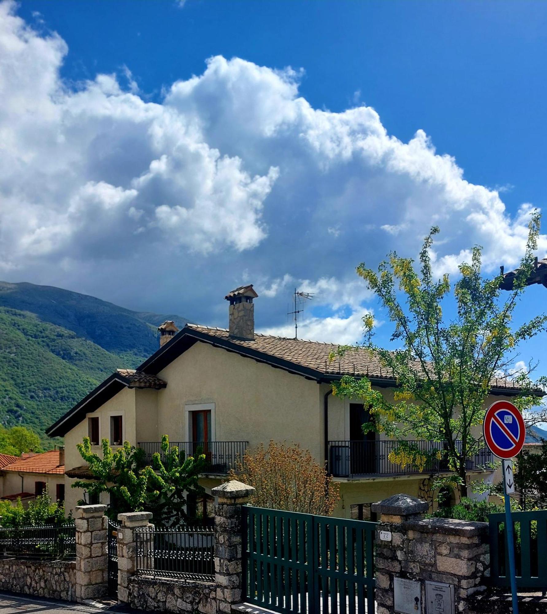 A Due Passi Dai Lupi Villa Civitella Alfedena Eksteriør bilde